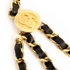 Vintage Chanel gold chain & black leather belt - Image 8