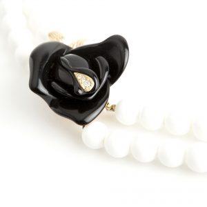 Kenneth Jay Lane Black Flower necklace - Image 3