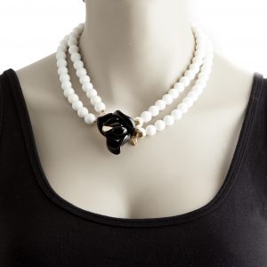 Kenneth Jay Lane Black Flower necklace - Image 5