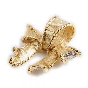 Kenneth Jay Lane Crystal Bow brooch - Image 3