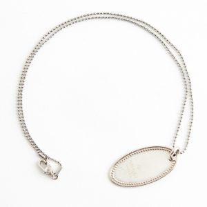Gucci Silver Oval Plate necklace