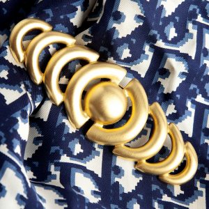 Givenchy Longue brooch - Image 4