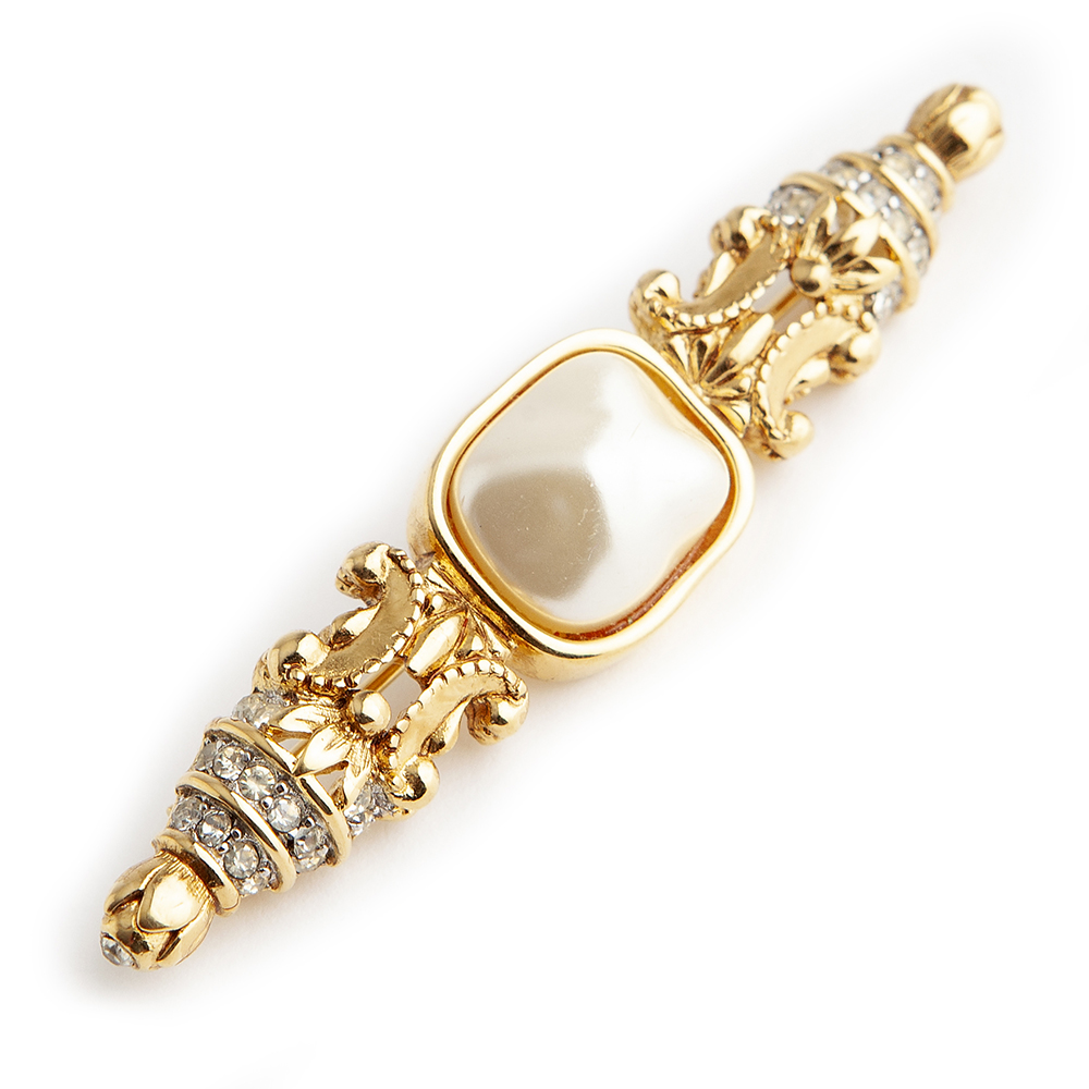 IMG_8744 Christian Dior Pearl brooch - Image 1
