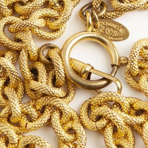 Chanel Matte necklace - Image 3