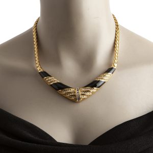 Christian Dior V shape necklace - Image 5