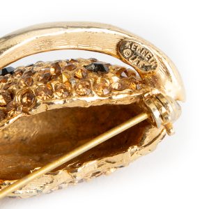 Kenneth Jay Lane Panth brooch - Image 3