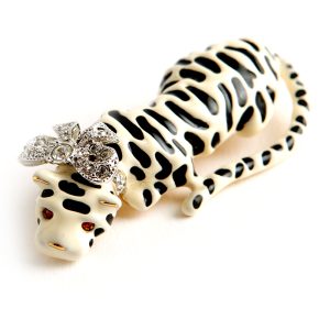 Kenneth Jay Lane Off brooch