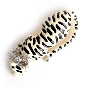 Kenneth Jay Lane Off brooch - Image 2