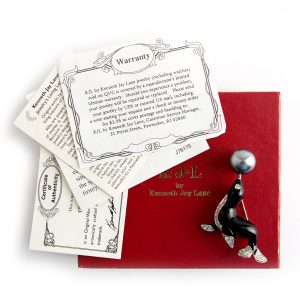 Kenneth Jay Lane Seal brooch - Image 3