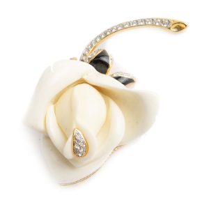 Kenneth Jay Lane White Rose brooch - Image 2