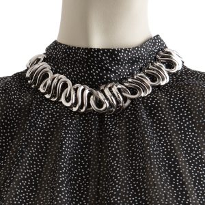 Givenchy Wireh necklace - Image 4