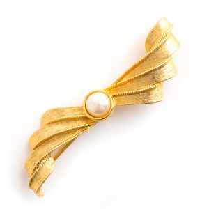 Givenchy Pearl bow brooch